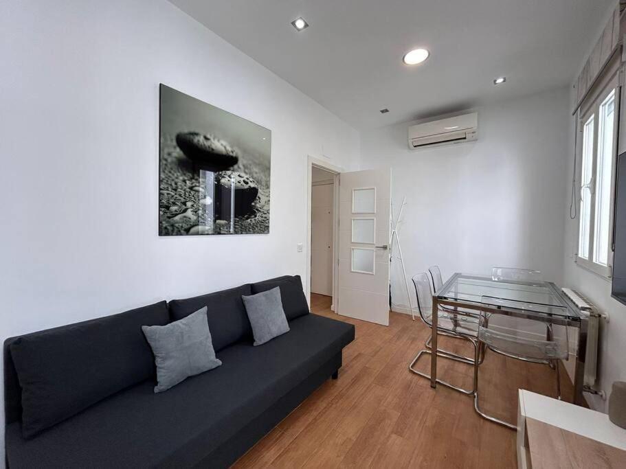 Flat In The Barrio De Delicias, Apartament Madrid